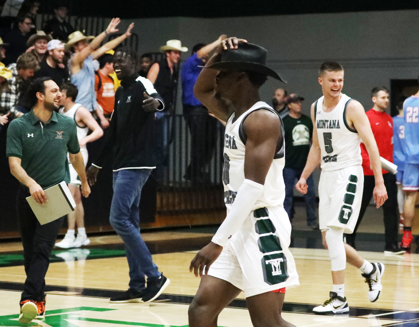 Orediggers defeat Lewis-Clark State Colllege in huge upset